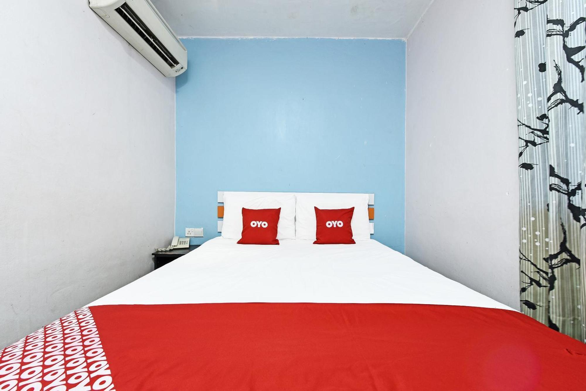 Super Oyo 992 Orange Hotel Kuala Pilah Exterior photo
