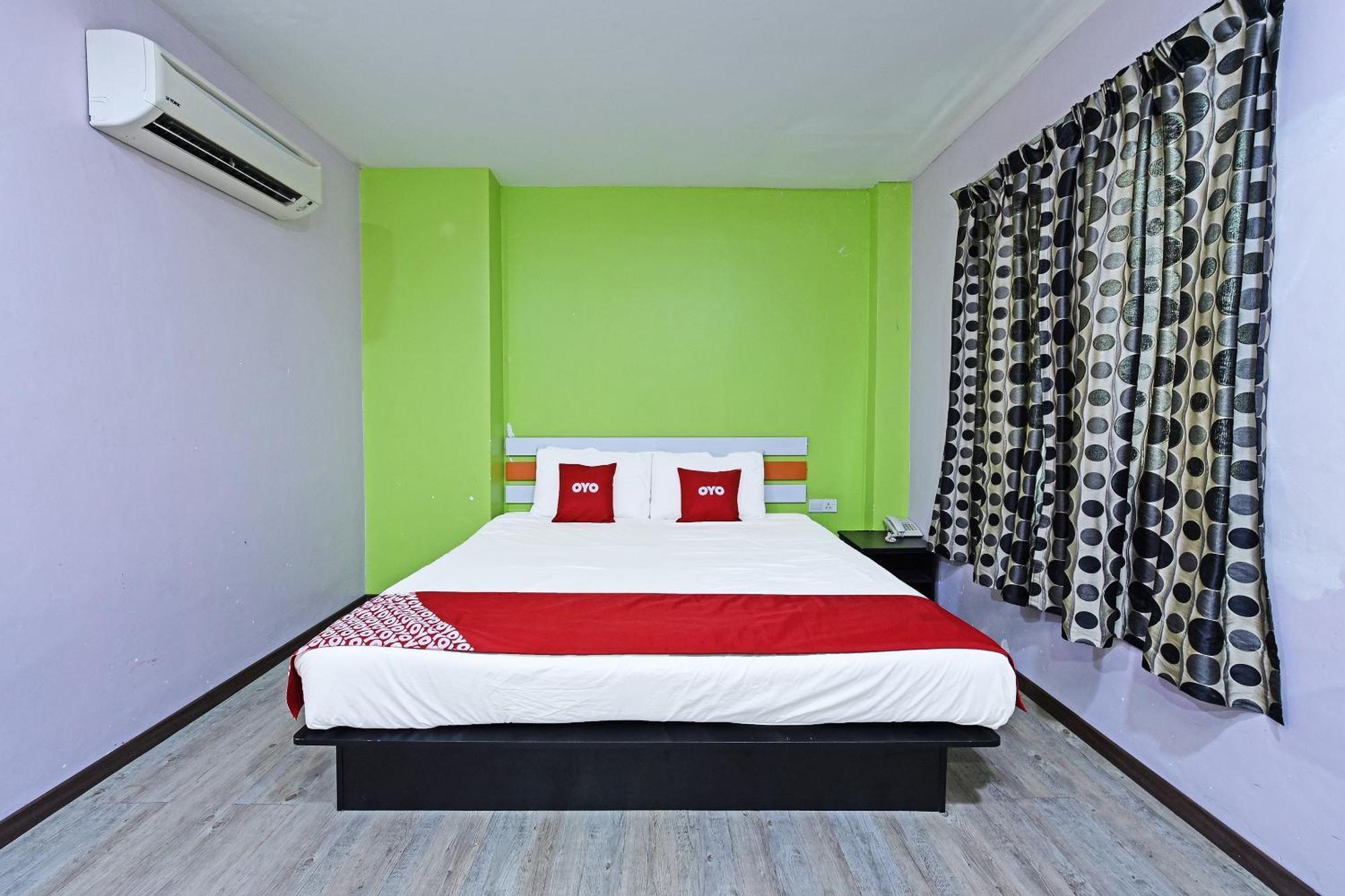 Super Oyo 992 Orange Hotel Kuala Pilah Exterior photo